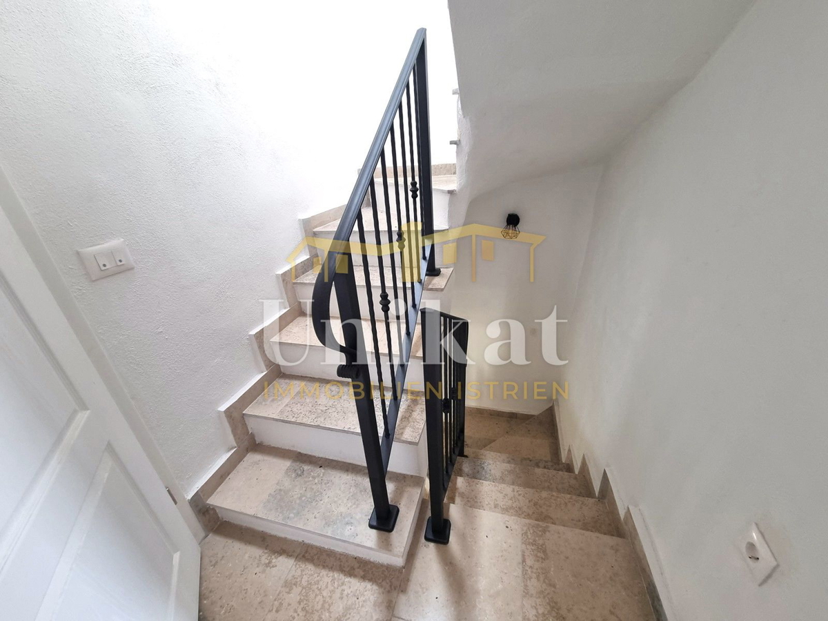 Casa in pietra ristrutturata con piscina a 3 km dal mare